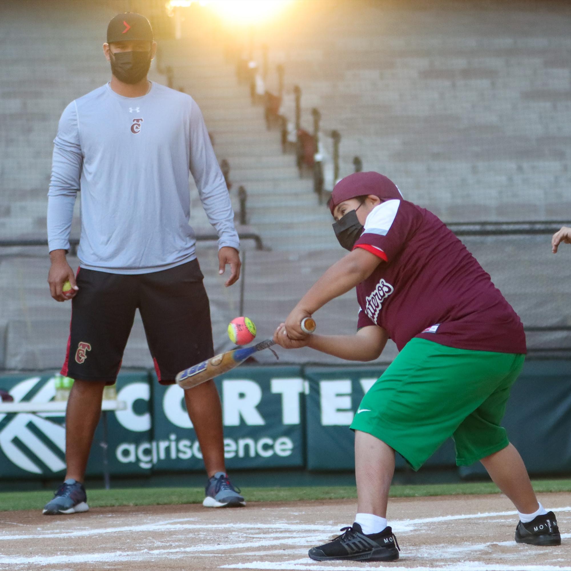 $!Estadio de Tomateros de Culiacán recibe a un equipo muy especial