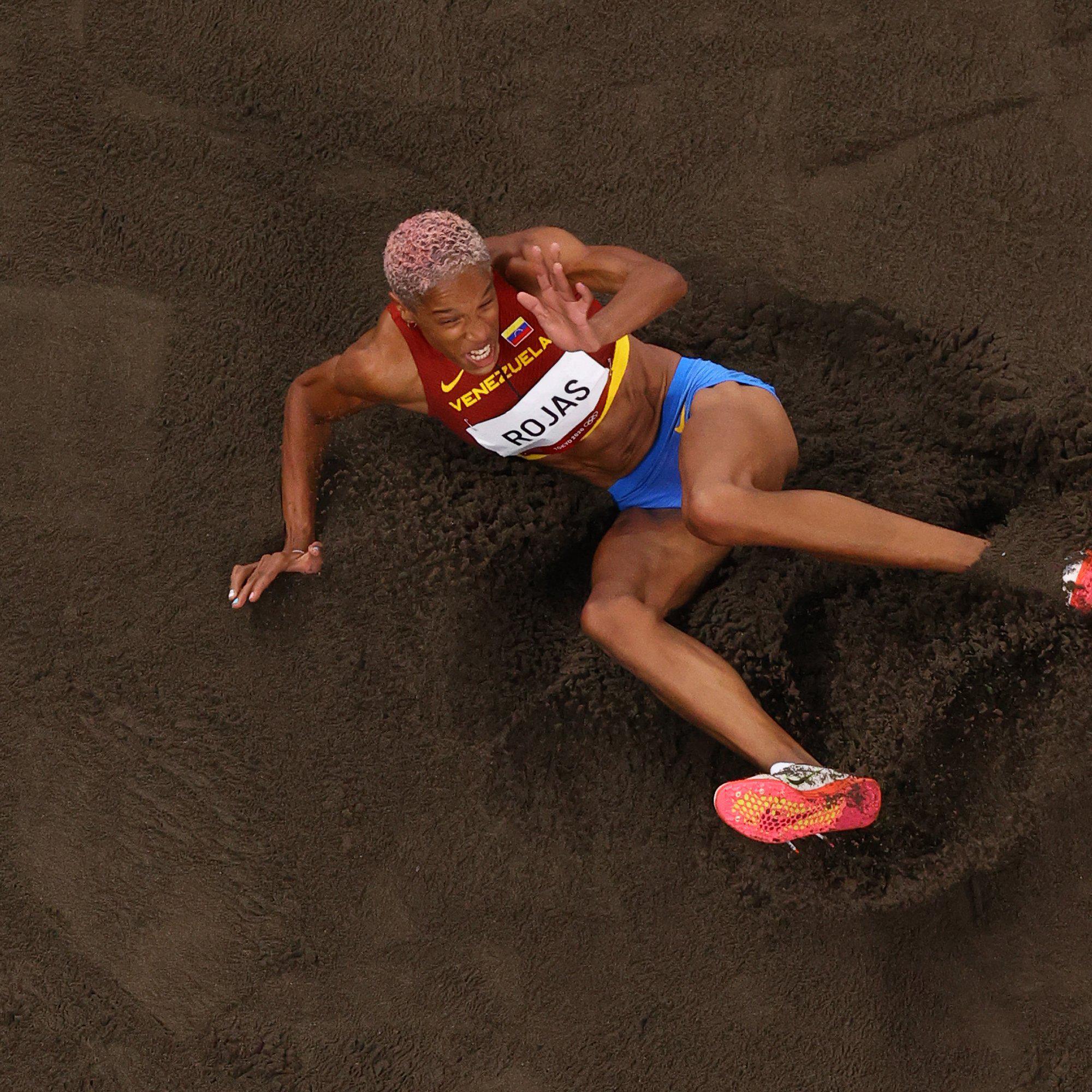 $!Venezolana Yulimar Rojas bate el récord del mundo y es la reina del salto triple en Tokio 2020