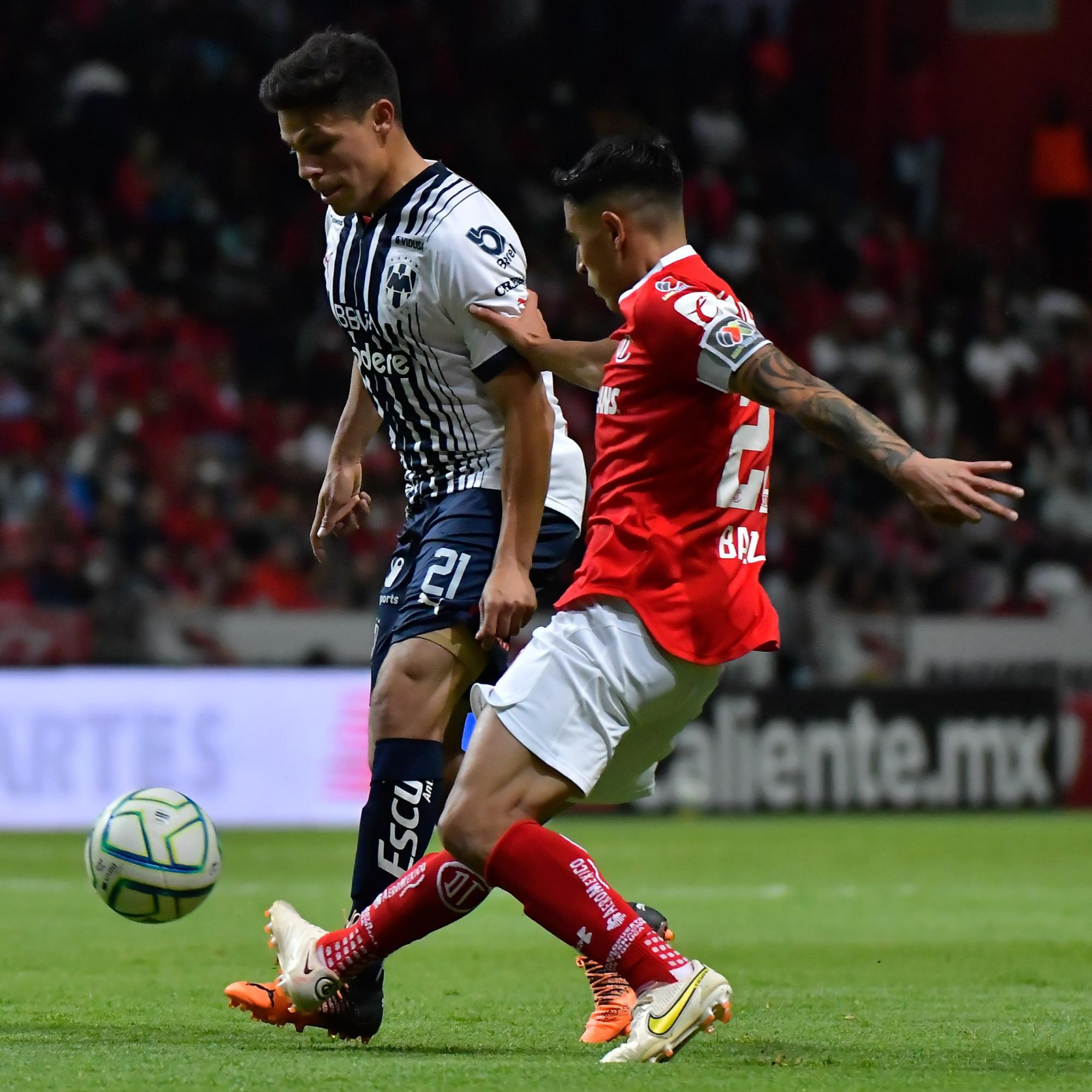 $!En duelo en la cima, Toluca y Rayados se reparten puntos