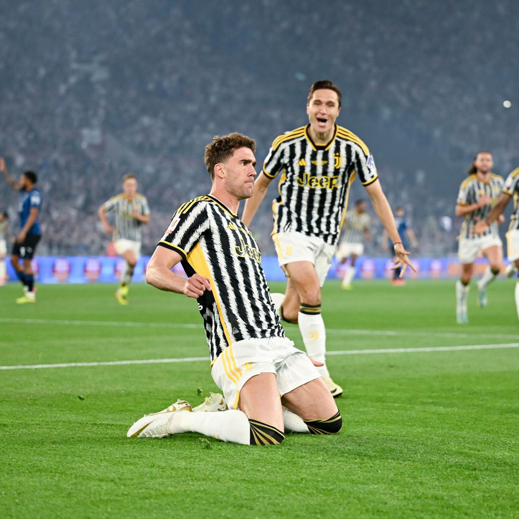 $!Vlahovic da a la Juventus la Copa de Italia