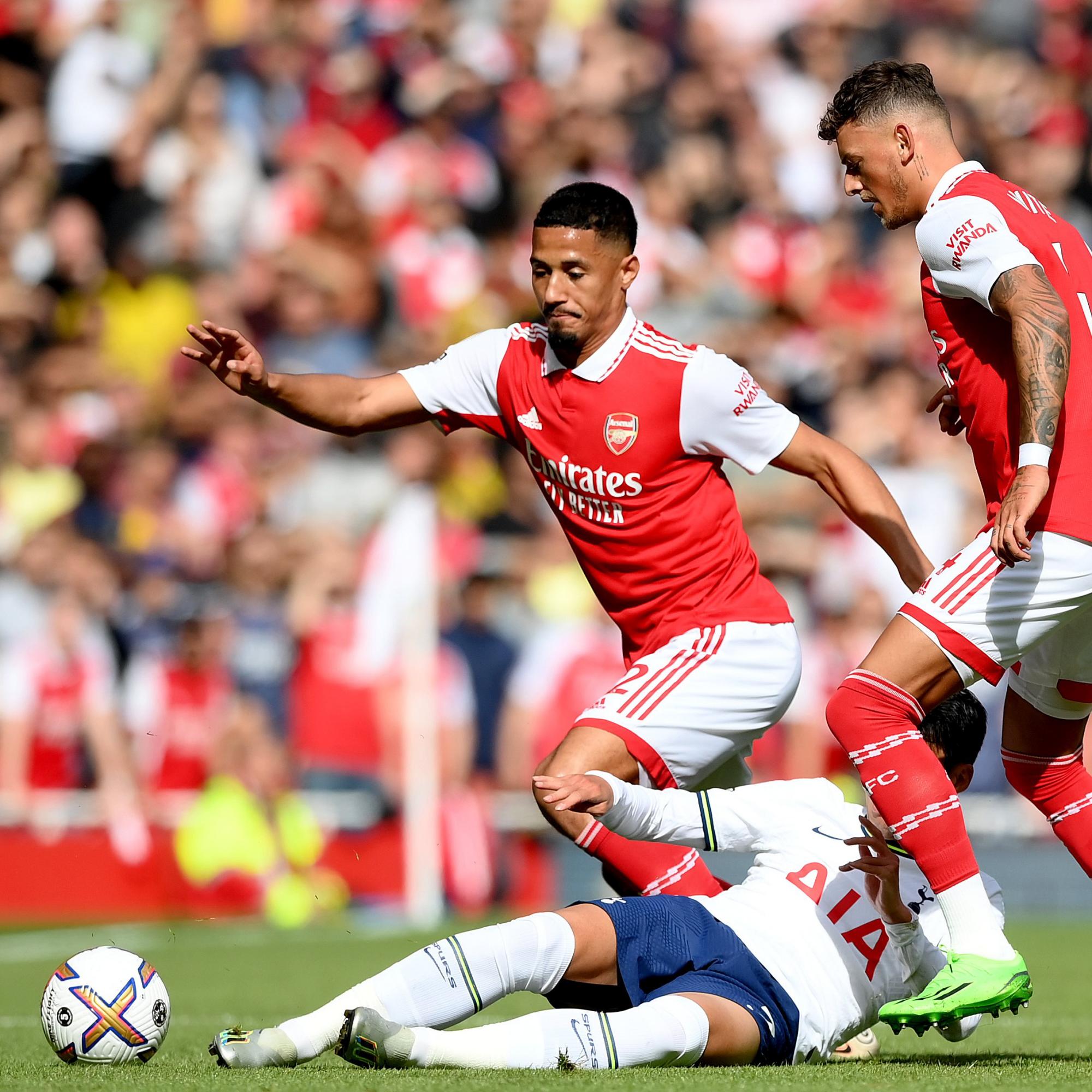 $!El Arsenal, de la dupla Martinelli-Gabriel Jesús, va en serio al vencer al Tonttenham