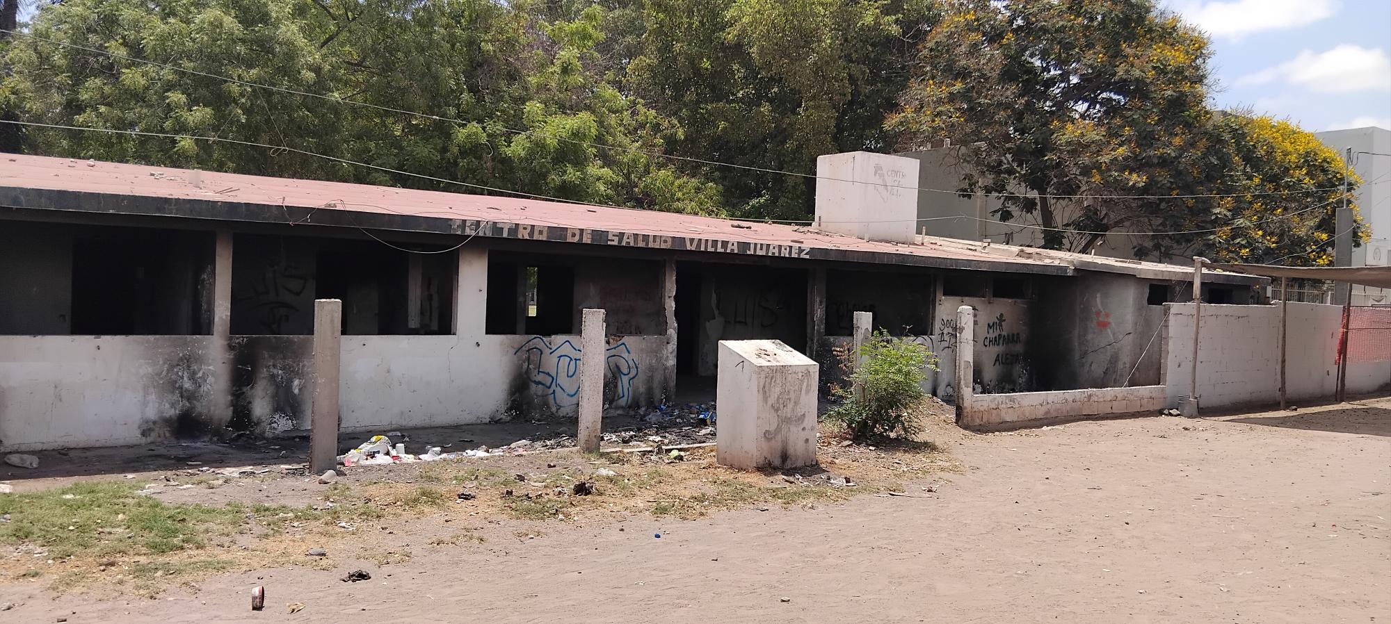 $!En Sinaloa hay centros de salud destruidos y La Clínica Es Nuestra los deja para después