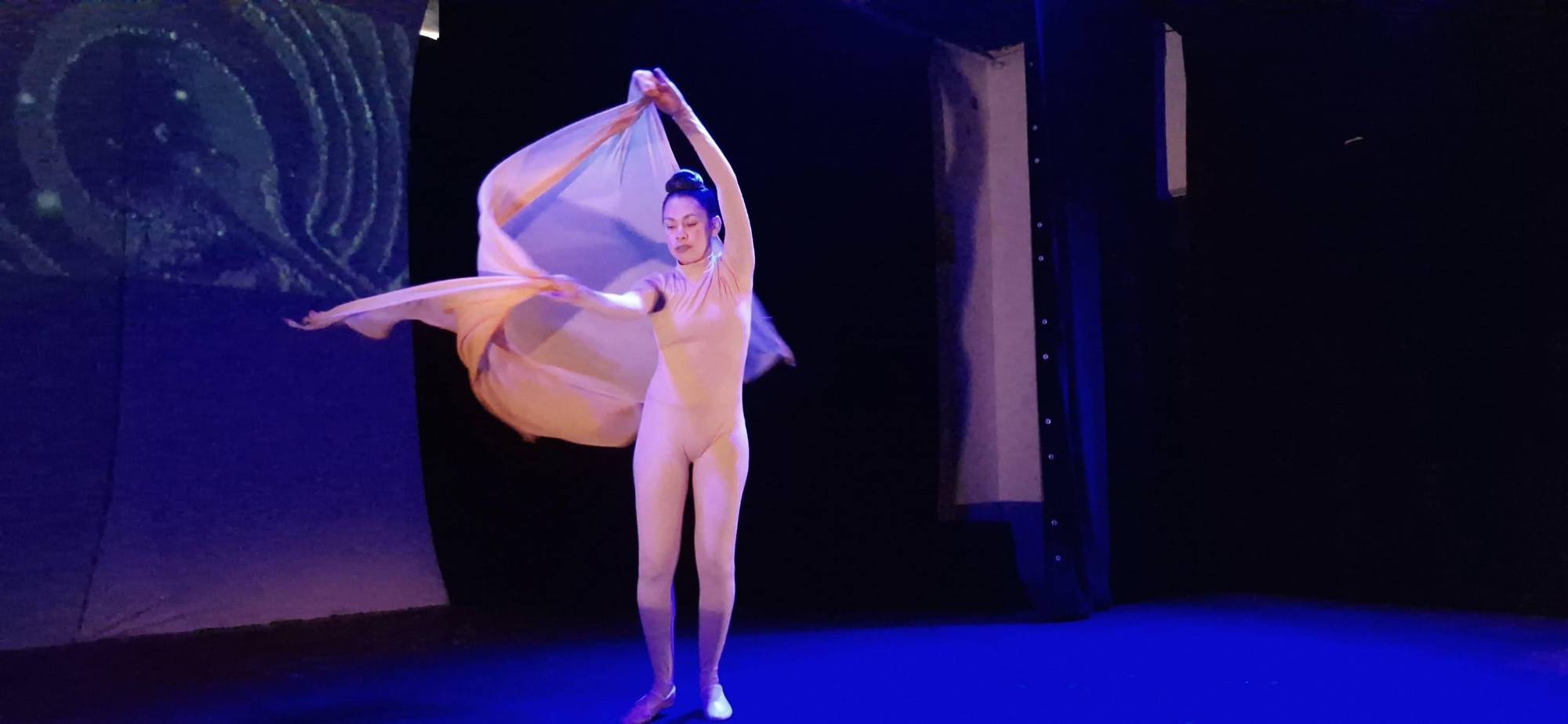 $!Los bailarines compartieron experimentación escénica y la convergencia de lenguajes artísticos.