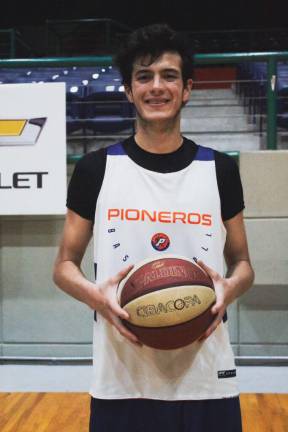 Gabriel Topete .