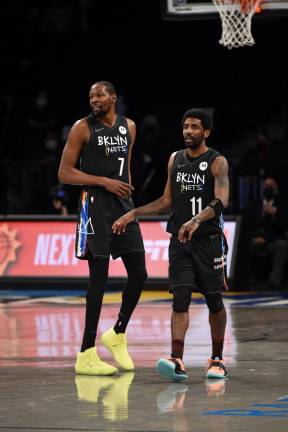 Kevin Durant regresa a la acción.
