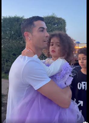 $!¡Un Rolls Royce!, el regalo de Navidad que recibió Cristiano Ronaldo de su esposa Georgina