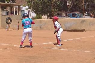 $!Felinas de Barrón lidera Softbol Femenil Campesina Río Presidio