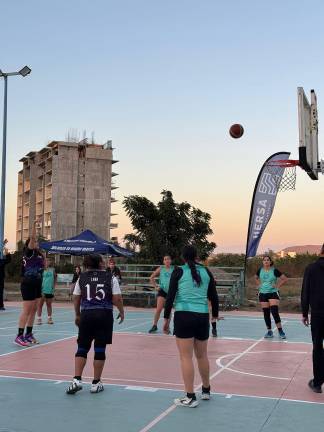 Las Plebes U-16 vuelven a caer.