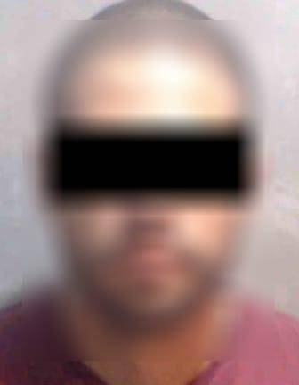 Policías municipales detuvieron a un hombre tras sustraer artículos de un local comercial.