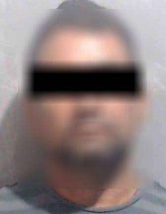 El presunto ladrón fue asegurado con el dinero robado y entregado al Ministerio Público.