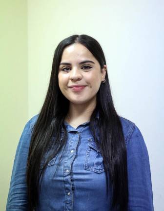 Karen Berenice Monarres estudiante de Clarinete.
