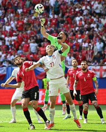 Georgia y Chequia empatan a un gol.