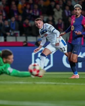 Atalanta y Barcelona empatan 2-2.
