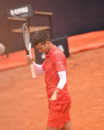 Novak Djokovic lamenta su eliminación.