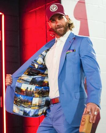 Bryce Harper está listo para aparecer este lunes.