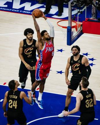 Paul George anota 30 puntos.
