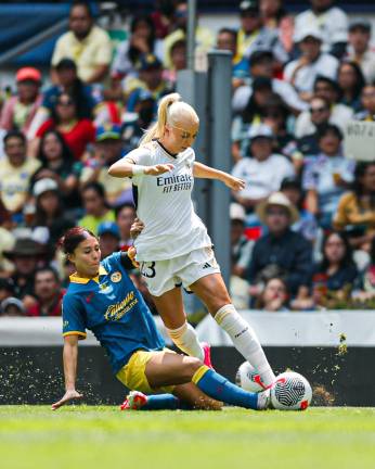América se impone en el Azteca al Real Madrid.