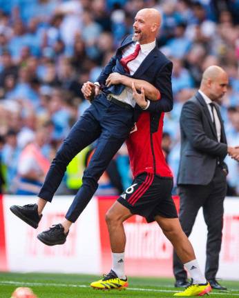 Erik ten Hag seguirá dos años más en el ManU.