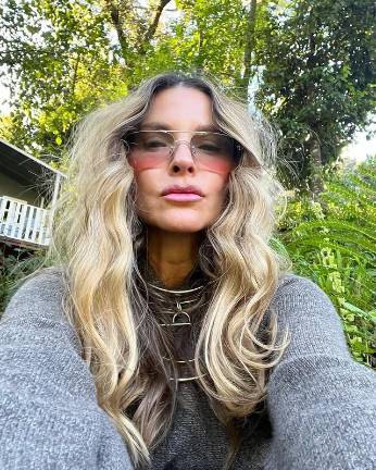 Issabela Camil