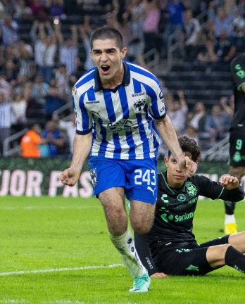César Garza debuta en Primera y anota.