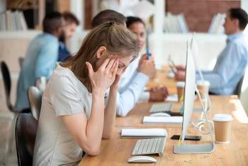 El alto uso de computadoras y celulares pasa factura a la salud visual