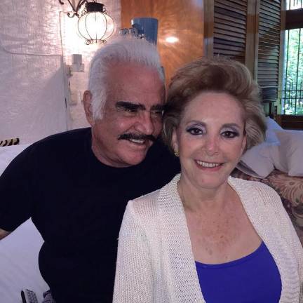 Vicente Fernández y su esposa Cuquita Abarca.