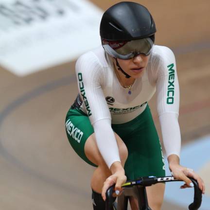 Luz Daniela Gaxiola cae en el Sprint ante la que sería la subcampeona.