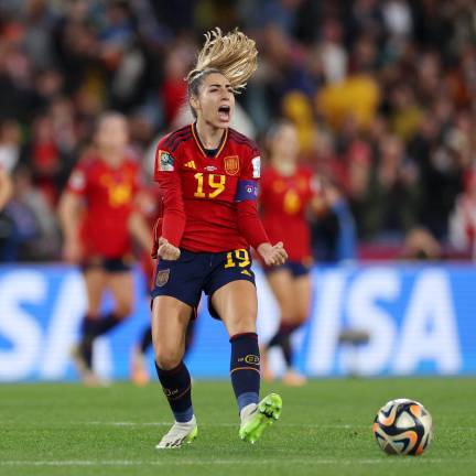 Así celebraba Olga Carmona el gol que dio a España el título.