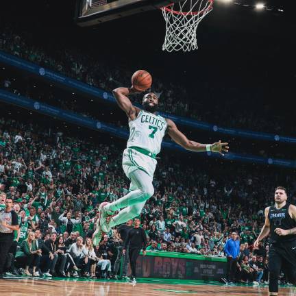 Boston dominó todo el encuentro ante Dallas.