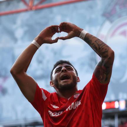 Alexis Vega celebra su gol.