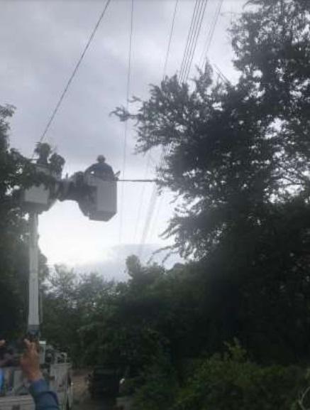 $!Se ha restablecido 63% del suministro eléctrico en Sinaloa, Nayarit y Jalisco, informa CFE
