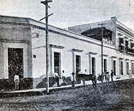 A 100 años...