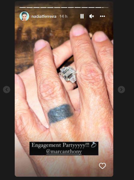 $!¿Boda en puerta? Novia de Marc Anthony muestra brillante anillo de compromiso