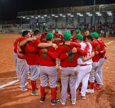 México gana la plata en softbol.