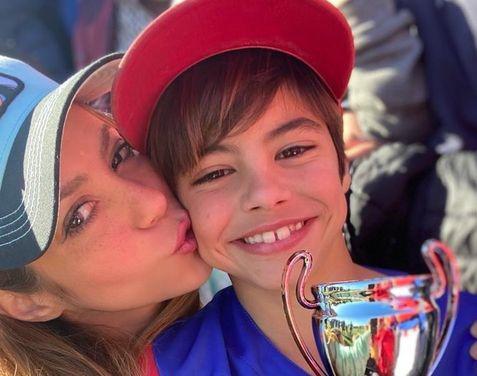 Hacen tregua Shakira y Piqué para celebrar cumpleaños de su hijo Milan
