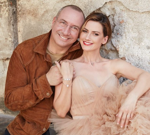 La actriz Altaír Jarabo está feliz por su compromiso con Frédéric García.