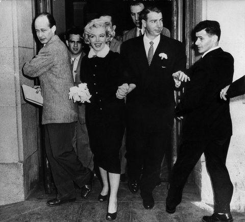 Subastan vestido de novia de Marilyn Monroe