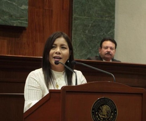 En Cobaes todos sabían de amenazas a la maestra y no actuaron, acusan diputados