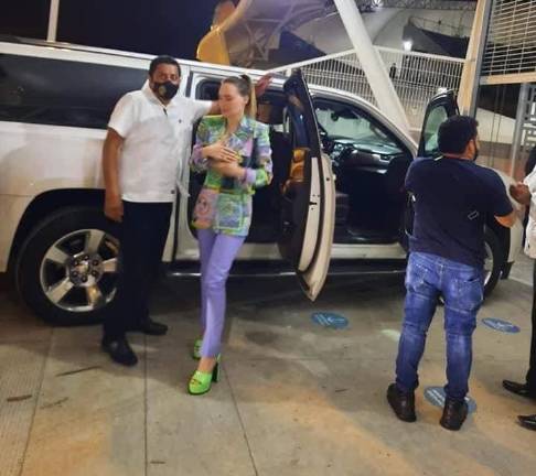 Belinda, al momento de llegar al Estadio El Kraken.