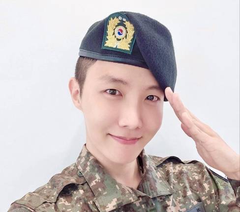 J-Hope cumple actualmente con el servicio militar en Corea del Sur.