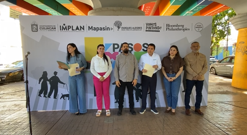Conferencia para dar a conocer el premio que obtuvo Culiacán con un proyecto para recuperar espacios urbanos.