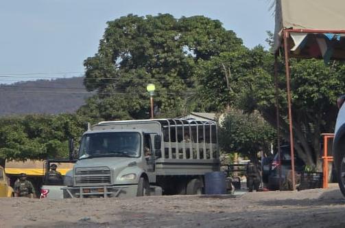 Personal de Marina realiza operativo en El Rosario