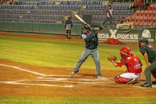 Algodoneros de Guasave no pudo con Mayos de Navojoa en el Manuel “Ciclón” Echeverría.