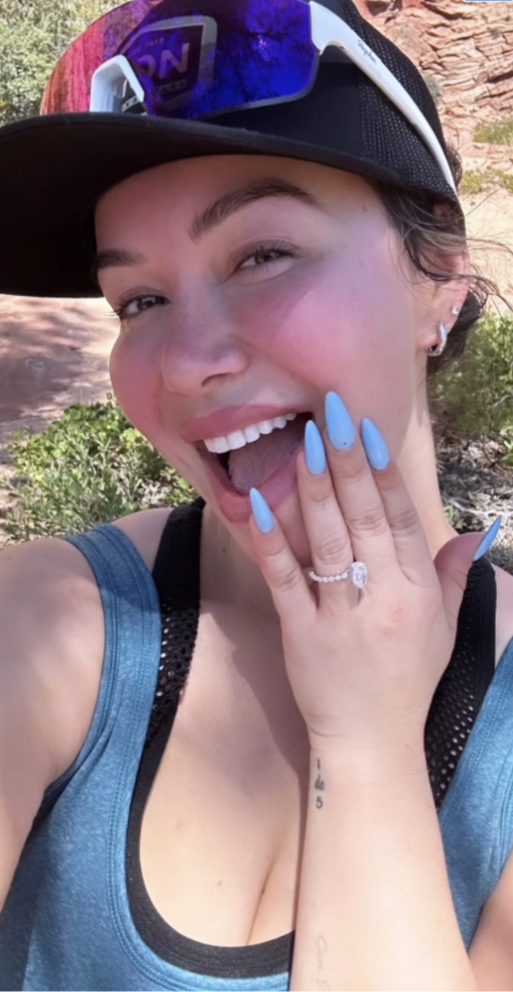 $!Recibe Chiquis Rivera anillo de compromiso de su novio Emilio Sánchez