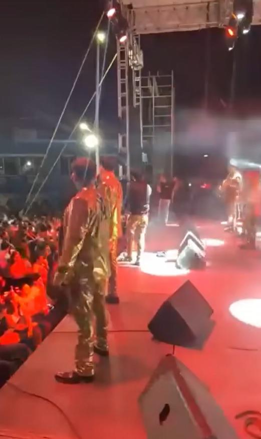 $!Tiran balazos en pleno concierto de La Arrolladora en un Carnaval de Tabasco