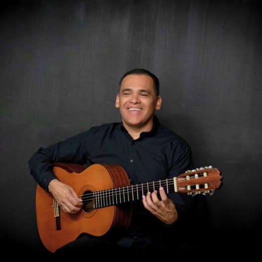 $!Marco Vinicio Camacho, presidente de la Fundación Cultural de la Guitarra AC .