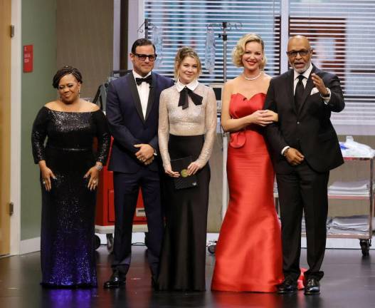 Chandra Wilson, Justin Chambers, Ellen Pompeo, Katherine Heigl y James Pickens Jr.