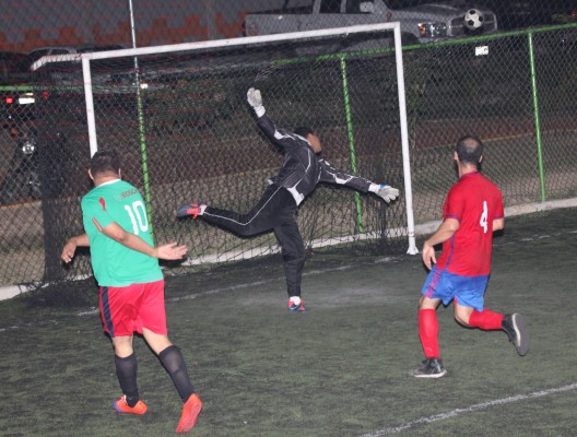 Jugarán Liga Interperiodística de Futbol Siete en Real Pacífico