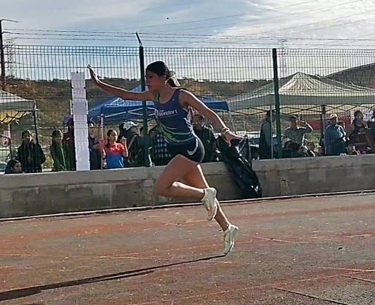 Kristel Aracely Félix Rodríguez gana medalla de oro en los 200 y 400 metros.