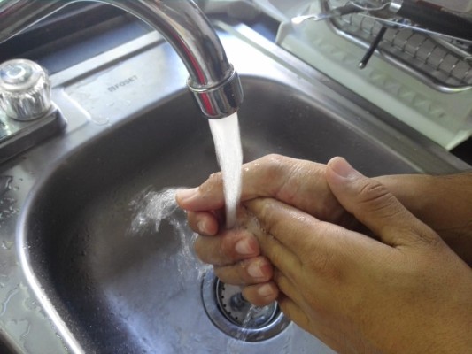 Gerente de Jumapam acusa a ciudadanos de difundir mensajes falsos de desabasto de agua